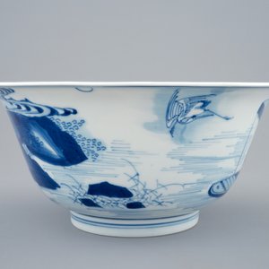 Een blauw-witte Chinese kom met een rivierscène, Kangxi — foto 3