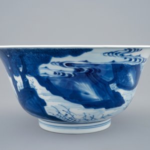 Een blauw-witte Chinese kom met een rivierscène, Kangxi — foto 4