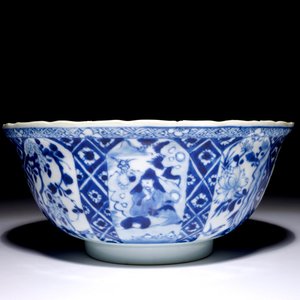 Een blauw-witte Chinese kom met vlakverdeling in Kangxi-stijl, 19e eeuw — foto 2