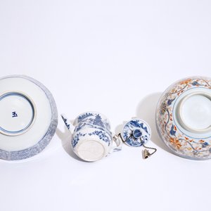 Een blauw-witte Chinese octagonale kom en theepot, met een Imari-stijl kom, 18/19e eeuw — foto 6