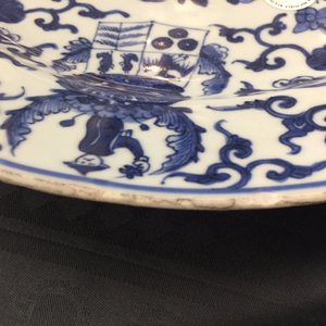 Een blauw-witte Chinese schotel voor de Nederlandse markt met het wapen van Pelgrom, Kangxi — foto 5