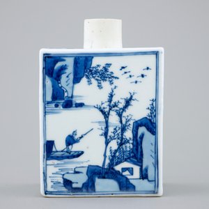 Een blauw-witte Chinese theebus met fijne landschappen, Kangxi — foto 4