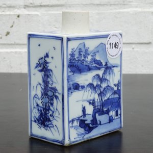 Een blauw-witte Chinese theebus met fijne landschappen, Kangxi — foto 8