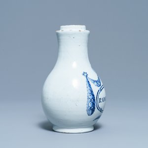 Een blauw-witte Delftse apothekersfles, 18e eeuw — foto 4