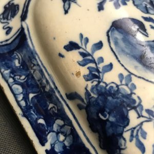 Een blauw-witte Delftse borstelrug, 18e eeuw — foto 7