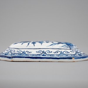 Een blauw-witte Delftse borstelrug, gedateerd 1753 — foto 3