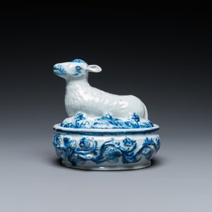 Een blauw-witte Delftse botervloot met een lam, 18e eeuw — foto 2