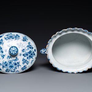 Een blauw-witte Delftse dekselterrine met putti, 17/18e eeuw — foto 6