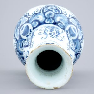 Een blauw-witte Delftse dubbele gourde vaas, 17/18e eeuw — foto 6