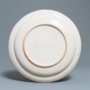 Een blauw-witte Delftse mythologische schotel met Perseus en Andromeda, 17/18e eeuw — foto 2