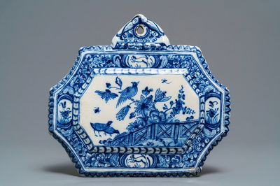 Een blauw-witte Delftse plaquette, 1e helft 18e eeuw