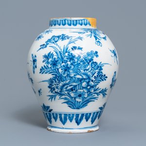 Een blauw-witte Delftse pot met chinoiserie decor, Londen of Frankfurt, eind 17e eeuw — foto 3