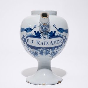 Een blauw-witte Delftse siroopkan "E5:Rad:Aper:", 18e eeuw — foto 2