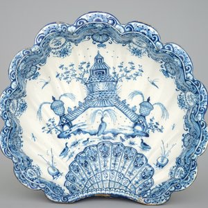 Een blauw-witte Delftse wandfontein met bassin, 18e eeuw — foto 8