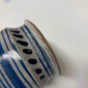 Een blauw-witte majolica albarello, Noordelijke Nederlanden, vroeg 17e eeuw — foto 11