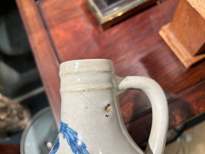 Een blauw-witte Portugese wapenkan met inscriptie Jacob Schröder, Lissabon, gedat. 1644 — foto 12
