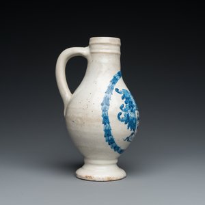 Een blauw-witte Portugese wapenkan met inscriptie Jacob Schröder, Lissabon, gedat. 1644 — foto 5