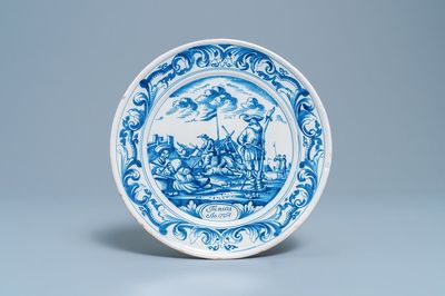 Een blauw-witte schotel met soldaten te kamp, Makkum, Friesland, gedat. 1764