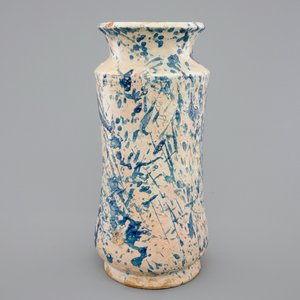 Een blauw-witte Spaanse albarello met spatdecor, 18e eeuw — foto 2