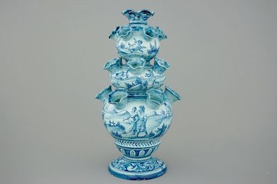 Een blauw-witte tulpenvaas, Cantagalli, Italië, 19e eeuw
