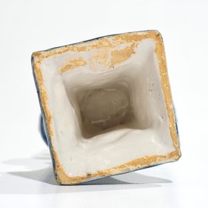 Een blauwwitte Delftse buste op sokkel, 17/18e eeuw — foto 6