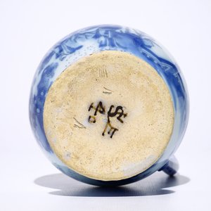 Een blauwwitte Delftse kan met chinoiseriedecor, 17e eeuw — foto 6