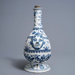 Een blauwwitte Delftse pelgrimsfles, laatste kwart 17e eeuw — foto 4