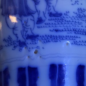 Een blauwwitte Delftse vaas met chinoiserie decor, laatste kwart 17e eeuw — foto 14