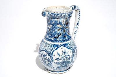 Een blauwwitte fopkan met chinoiserie decor, Delft of Rotterdam, gedat. 1734