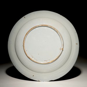 Een blauwwitte schotel met bijbels decor "Het offer van Abraham", Amsterdam, 1e helft 18e eeuw — foto 2