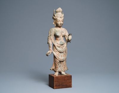 Een bronzen figuur van een godin, Zuidoost-Azië, 18/19e eeuw