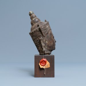 Een bronzen hoofd van een Bodhisattva, Thailand, 18/19e eeuw — foto 3