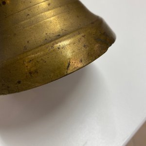 Een bronzen knoopkandelaar, Vlaanderen of Nederland, 15e eeuw — foto 10