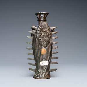 Een bronzen lusterornament in de vorm van een Madonna met kind, Vlaanderen, 16e eeuw — foto 4