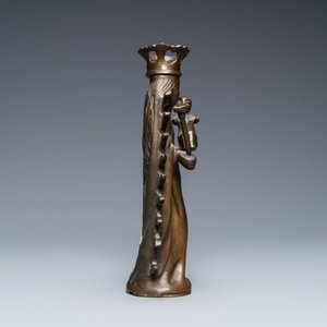 Een bronzen lusterornament in de vorm van een Madonna met kind, Vlaanderen, 16e eeuw — foto 5