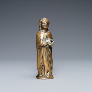 Een bronzen lusterornament in de vorm van een Madonna, Vlaanderen, 16e eeuw — foto 1