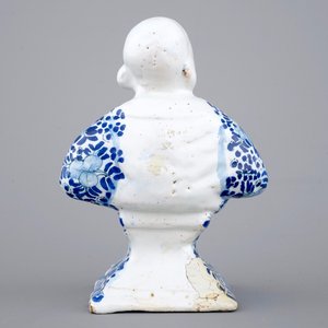 Een buste in blauw-wit aardewerk, Berlijn 18e eeuw — foto 3
