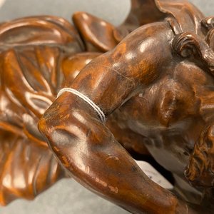 Een buxushouten figuur van Christus als de Goede Herder, Antwerpen, 16e eeuw — foto 9