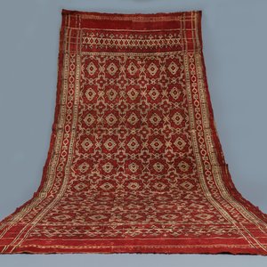 Een ceremonieel patola doek voor de Indonesische markt met VOC-stempel, Gujarat, India, 17e eeuw — foto 1