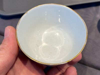 Een Chinees 18-delig famille rose theeservies met mandarijns decor, Qianlong — foto 17