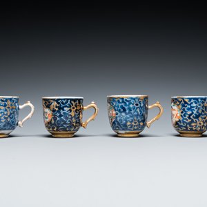 Een Chinees 18-delig famille rose theeservies met mandarijns decor, Qianlong — foto 18