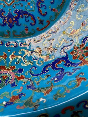 Een Chinees bassin in pseudo-cloisonné Canton email, Qianlong merk en periode — foto 10