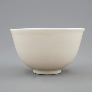 Een Chinees blanc de Chine Dehua kopje, Kangxi — foto 2