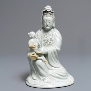 Een Chinees blanc de Chine model van Guanyin met kind, Qianlong — foto 2