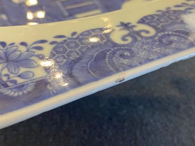Een Chinees blauw-wit 53-delig servies, Qianlong — foto 17