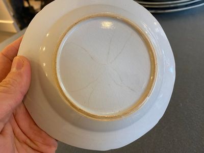 Een Chinees blauw-wit 53-delig servies, Qianlong — foto 38