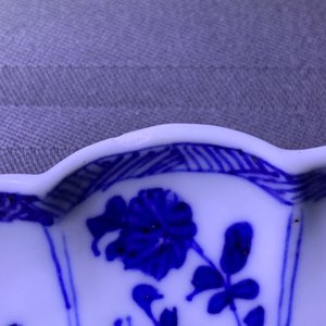 Een Chinees blauw-wit bladvormig schoteltje, Kangxi — foto 4