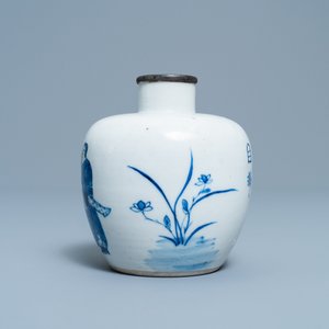 Een Chinees blauw-wit 'Bleu de Hue' vaasje voor de Vietnamese markt, 19e eeuw — foto 3