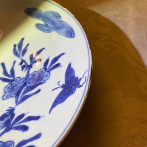 Een Chinees blauw-wit ko-sometsuke bord met een gedicht voor de Japanse markt, Tianqi — foto 4