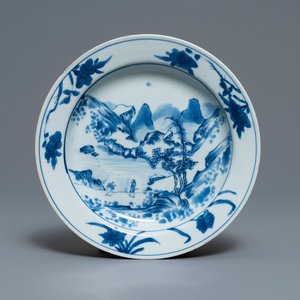 Een Chinees blauw-wit 'Master of the rocks' bord, Kangxi — foto 1